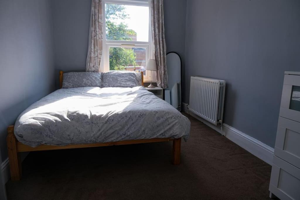 4 Bedroom House In Turnpike Lane/Wood Green London Exteriör bild